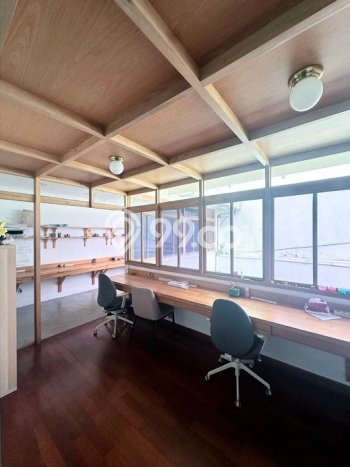 Rumah Luxury Modern Tanpa Renovasi di Lebak Bulus Jakarta Selatan Rumah Luxury Modern Tanpa Renovasi di Lebak Bulus Jakarta Selatan