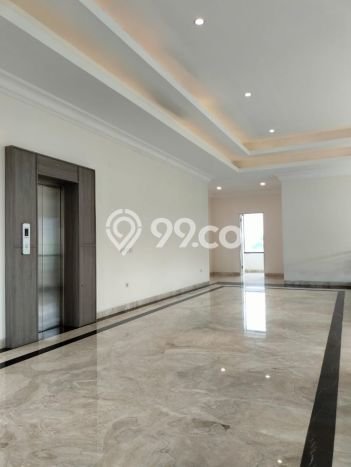 Ready to Use! Luxury House LT 765m2 Desain Elegan di Alam Sutera Ready to Use! Luxury House LT 765m2 Desain Elegan di Alam Sutera