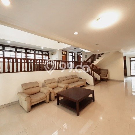 Hunian Elit LB 400m2 Siap Huni Desain Elegan di Pondok Indah, Jakarta Selatan Hunian Elit LB 400m2 Siap Huni Desain Elegan di Pondok Indah, Jakarta Selatan