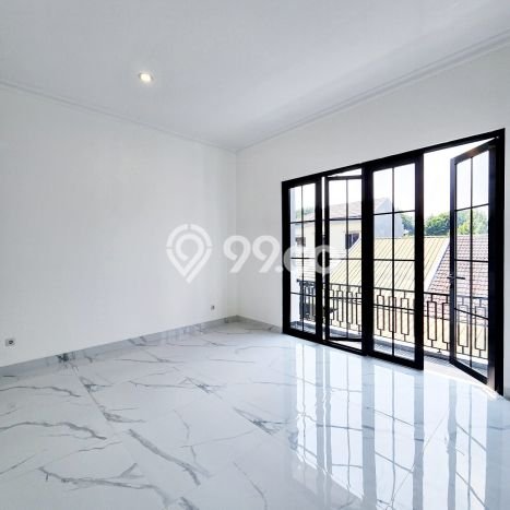 Hunian Impian Modern! Rumah 2 Lantai area Graha Raya, Tangerang, Luas 72m² LB 105m² Hunian Impian Modern! Rumah 2 Lantai area Graha Raya, Tangerang, Luas 72m² LB 105m²