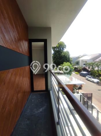 PROPERTI PILIHAN! Rumah di Sektor 9-Bintaro, LT 160m² Bangunan 206m² PROPERTI PILIHAN! Rumah di Sektor 9-Bintaro, LT 160m² Bangunan 206m²