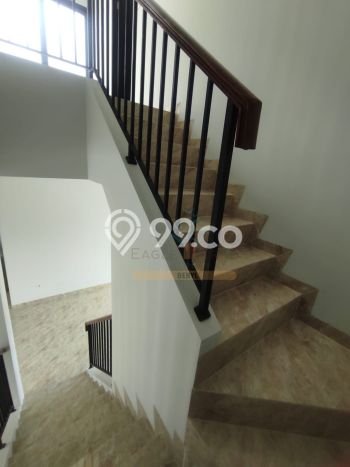 PROPERTI PILIHAN! Rumah di Sektor 9-Bintaro, LT 160m² Bangunan 206m² PROPERTI PILIHAN! Rumah di Sektor 9-Bintaro, LT 160m² Bangunan 206m²