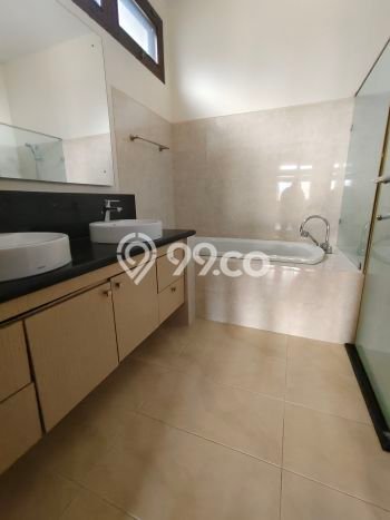 PROMO SPESIAL! Rumah Siap Huni area Kemang, Luas 1106m² Bangunan 800m² PROMO SPESIAL! Rumah Siap Huni area Kemang, Luas 1106m² Bangunan 800m²
