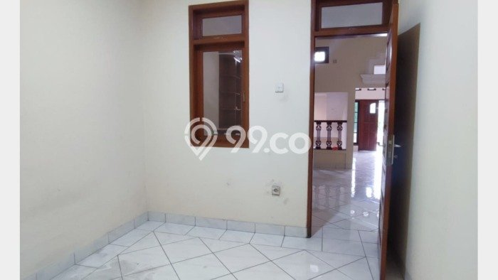 Jual Rumah Eksklusif 4 KT di Graha Raya Bintaro, Tangerang Selatan Jual Rumah Eksklusif 4 KT di Graha Raya Bintaro, Tangerang Selatan