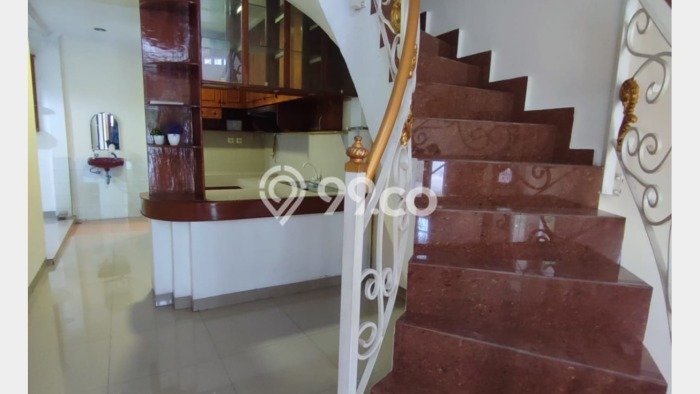 Jual Rumah Eksklusif 4 KT di Graha Raya Bintaro, Tangerang Selatan Jual Rumah Eksklusif 4 KT di Graha Raya Bintaro, Tangerang Selatan