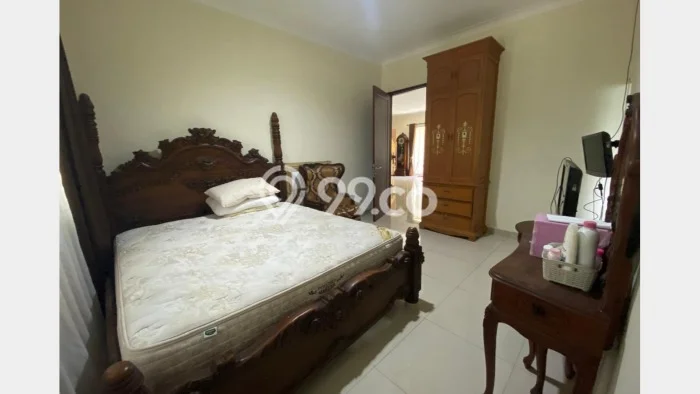 Rumah Mewah LB 300m2 Siap Huni Desain Elegan di BSD The Green, Tangerang Rumah Mewah LB 300m2 Siap Huni Desain Elegan di BSD The Green, Tangerang