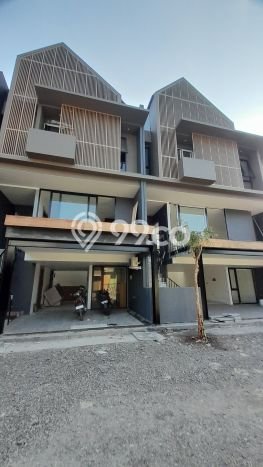 Siap Huni Rumah Mewah 4 Kamar di Jagakarsa Dekat ke Mana Pun Siap Huni Rumah Mewah 4 Kamar di Jagakarsa Dekat ke Mana Pun