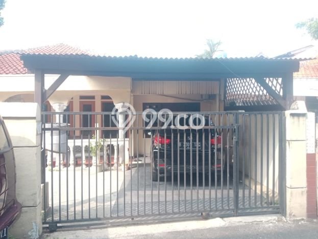 Rumah Mewah Dijual LT 415m2 di Kramat Jati, Jakarta Timur Rumah Mewah Dijual LT 415m2 di Kramat Jati, Jakarta Timur