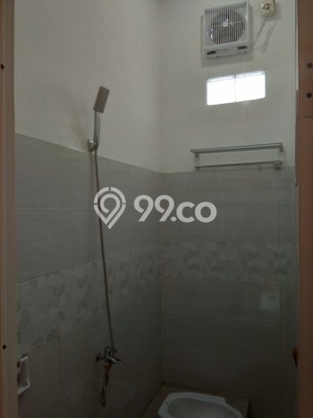 Dijual Kost di Kawasan Mampang Prapatan, Jakarta Selatan, Spesifikasi 7 KT, 7 KM, 146m2 Dijual Kost di Kawasan Mampang Prapatan, Jakarta Selatan, Spesifikasi 7 KT, 7 KM, 146m2
