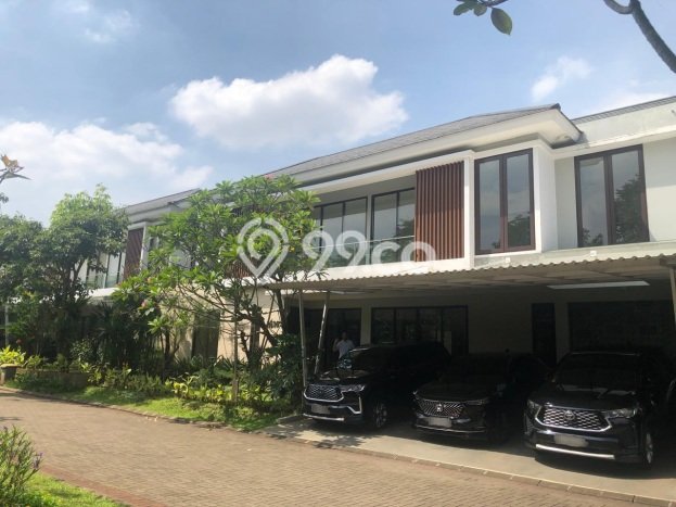Jual Rumah Mewah Megah Dengan View Cantik di Jatiwarna, Bekasi Jual Rumah Mewah Megah Dengan View Cantik di Jatiwarna, Bekasi