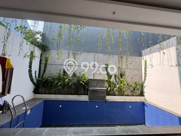 Rumah Elit LB 210m2 Siap Huni Desain Elegan di Harapan Indah, Bekasi Rumah Elit LB 210m2 Siap Huni Desain Elegan di Harapan Indah, Bekasi