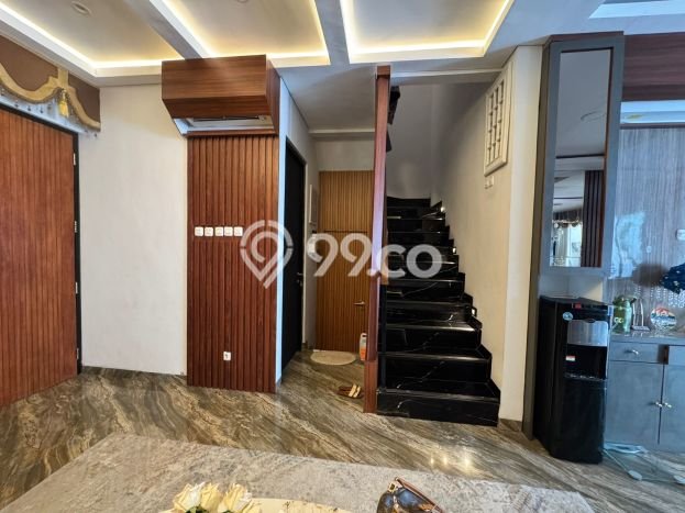 Rumah Elit LB 210m2 Siap Huni Desain Elegan di Harapan Indah, Bekasi Rumah Elit LB 210m2 Siap Huni Desain Elegan di Harapan Indah, Bekasi
