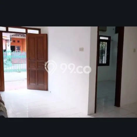 Lokasi terbaik! Rumah siap pakai disewakan di Semarang Timur LB 200m2 Lokasi terbaik! Rumah siap pakai disewakan di Semarang Timur LB 200m2
