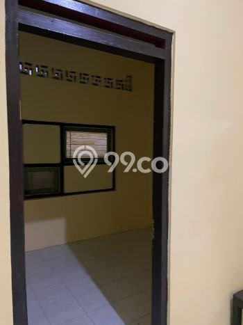 Lokasi strategis! Rumah siap pakai disewakan di Candisari LB 100m2 Lokasi strategis! Rumah siap pakai disewakan di Candisari LB 100m2