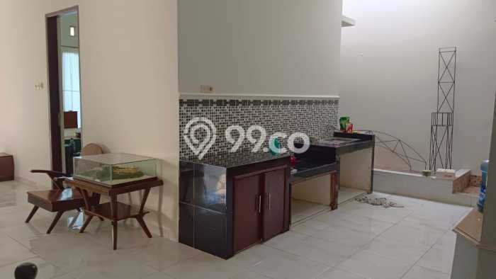 Disewakan! Rumah 3 Kamar Tidur &
2 Kamar Mandi di Jatingaleh, Semarang Disewakan! Rumah 3 Kamar Tidur &
2 Kamar Mandi di Jatingaleh, Semarang