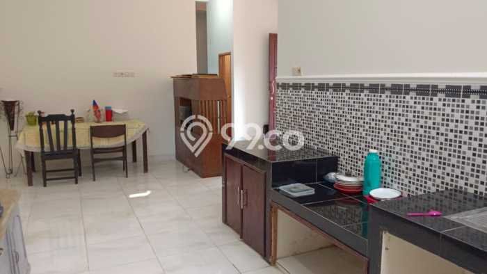 Disewakan! Rumah 3 Kamar Tidur &
2 Kamar Mandi di Jatingaleh, Semarang Disewakan! Rumah 3 Kamar Tidur &
2 Kamar Mandi di Jatingaleh, Semarang