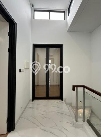 Ready to Use! Premium House LT 144m2 Desain Elegan di Gading Serpong Ready to Use! Premium House LT 144m2 Desain Elegan di Gading Serpong