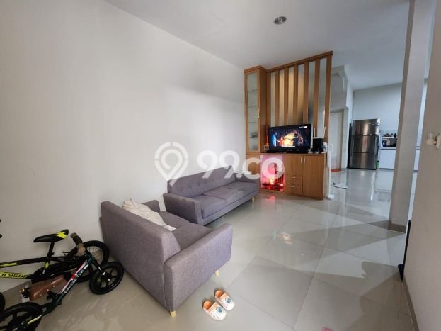 For Sale Hunian Rumah Terawat 2 KT di Graha Raya, Tangerang Selatan For Sale Hunian Rumah Terawat 2 KT di Graha Raya, Tangerang Selatan
