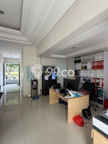 Hunian Mewah LB 250m2 Siap Huni Desain Elegan di BSD City, Tangerang Hunian Mewah LB 250m2 Siap Huni Desain Elegan di BSD City, Tangerang