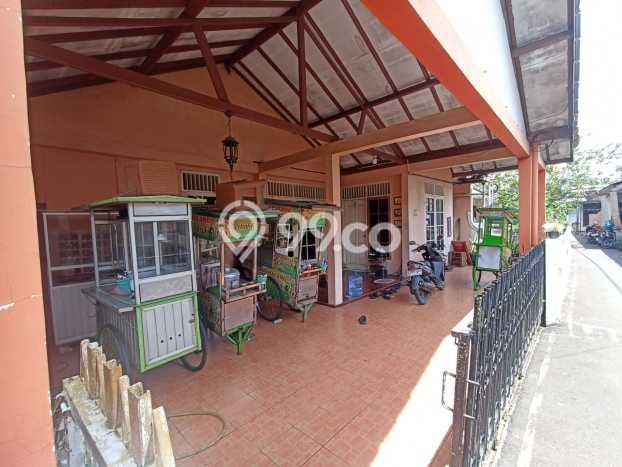 Rumah Sederhana Dijual di Beji 4 Kamar dengan LT 196m2 Rumah Sederhana Dijual di Beji 4 Kamar dengan LT 196m2