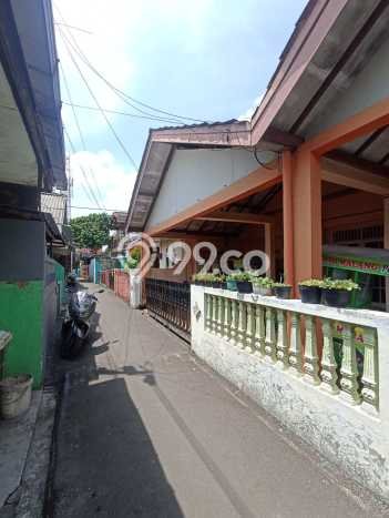 Rumah Sederhana Dijual di Beji 4 Kamar dengan LT 196m2 Rumah Sederhana Dijual di Beji 4 Kamar dengan LT 196m2