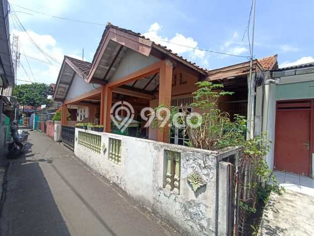 Rumah Sederhana Dijual di Beji 4 Kamar dengan LT 196m2 Rumah Sederhana Dijual di Beji 4 Kamar dengan LT 196m2