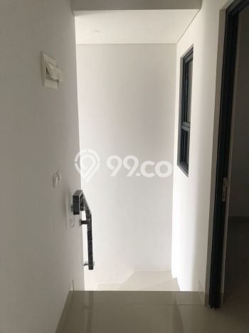 Rumah Modern 4 KT di BSD Tangerang Unfurnished Rumah Modern 4 KT di BSD Tangerang Unfurnished
