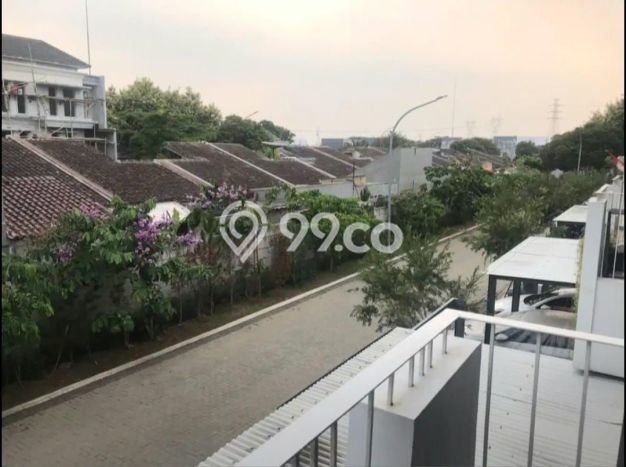 For Sale Hunian Rumah Terawat 3 KT di BSD City, Tangerang For Sale Hunian Rumah Terawat 3 KT di BSD City, Tangerang