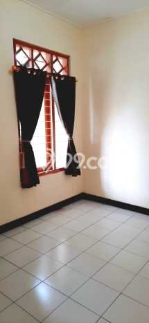 Disewakan! Rumah 2 Kamar Tidur &
1 Kamar Mandi di BSD Nusaloka, Tangerang Disewakan! Rumah 2 Kamar Tidur &
1 Kamar Mandi di BSD Nusaloka, Tangerang