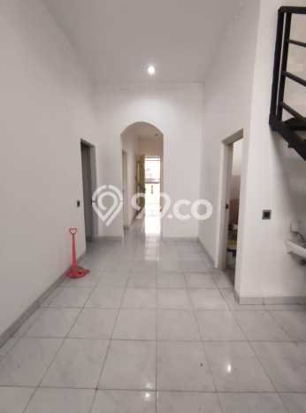 Rumah Luas Asri 3 KT Siap Huni di BSD Nusaloka Tangerang Rumah Luas Asri 3 KT Siap Huni di BSD Nusaloka Tangerang