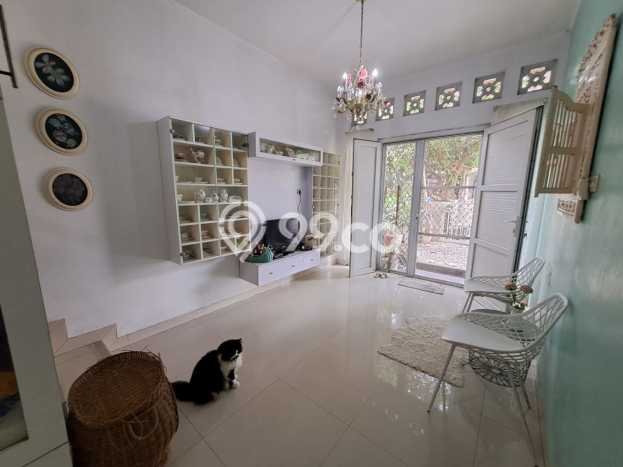 Rumah Luas Asri 3 KT Siap Pakai di Jelupang Tangerang Rumah Luas Asri 3 KT Siap Pakai di Jelupang Tangerang