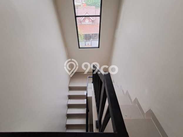Jual Rumah Modern 4 KT di Serpong Regency Melati Mas, Tangerang Selatan Jual Rumah Modern 4 KT di Serpong Regency Melati Mas, Tangerang Selatan