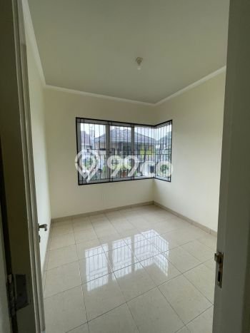 Disewakan Rumah Harga Terjangkau di BSD Delatinos Tangerang dengan 3 KT Disewakan Rumah Harga Terjangkau di BSD Delatinos Tangerang dengan 3 KT