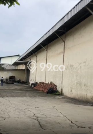 Unit Gudang Dijual di Jakarta Utara LT 2700m2 & LB 1670m2 Unit Gudang Dijual di Jakarta Utara LT 2700m2 & LB 1670m2