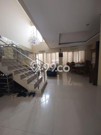 Rumah Elit Modern Siap Huni di Citraland Surabaya Rumah Elit Modern Siap Huni di Citraland Surabaya