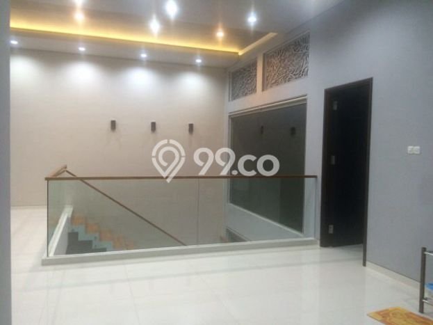 Hunian Eksklusif Siap Huni LT 225m2 di Rungkut, Surabaya Hunian Eksklusif Siap Huni LT 225m2 di Rungkut, Surabaya