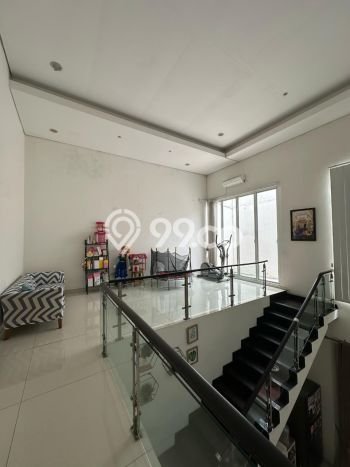 Rumah Elit LB 300m2 Siap Pakai Desain Elegan di Citraland, Surabaya Rumah Elit LB 300m2 Siap Pakai Desain Elegan di Citraland, Surabaya