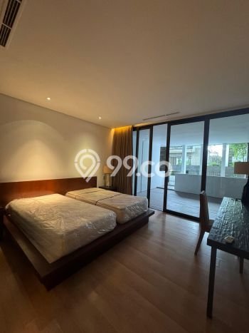 Hunian Elit LB 450m2 Siap Pakai Desain Elegan di Graha, Surabaya Hunian Elit LB 450m2 Siap Pakai Desain Elegan di Graha, Surabaya