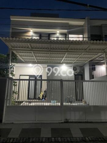 Rumah Minimalis 4 KT di Mulyosari Surabaya Semi Furnished Rumah Minimalis 4 KT di Mulyosari Surabaya Semi Furnished