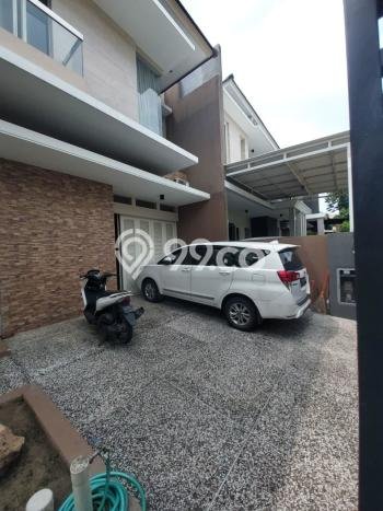 Rumah Elit Modern Siap Huni di Citraland Surabaya Rumah Elit Modern Siap Huni di Citraland Surabaya