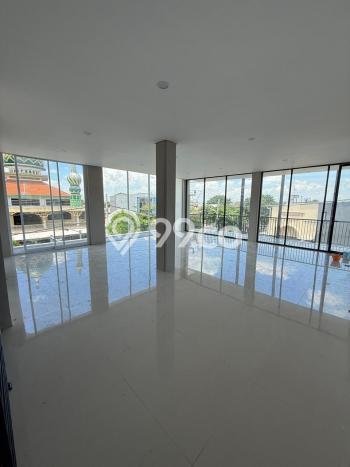 Komersial Dijual di Prime Area Surabaya Luas 500m2 Komersial Dijual di Prime Area Surabaya Luas 500m2
