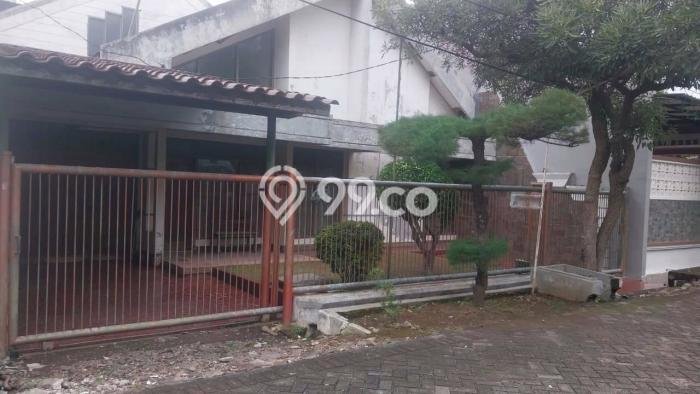 For Sale! Premium House LT 240m2 Desain Elegan di Manyar For Sale! Premium House LT 240m2 Desain Elegan di Manyar
