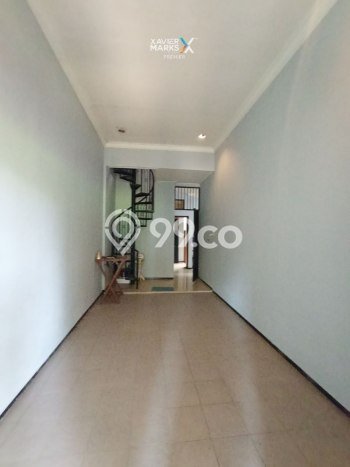 Rumah Eksklusif Siap Huni LT 240m2 di Blimbing, Malang Rumah Eksklusif Siap Huni LT 240m2 di Blimbing, Malang