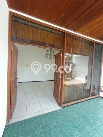 Hunian Cantik Modern Lb 275m2 di Karangploso, Malang Hunian Cantik Modern Lb 275m2 di Karangploso, Malang