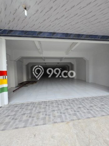 LOKASI STRATEGIS! Ruko Kawasan Blimbing, Luas 900m2m², Kawasan Berkembang, Siap Operasional LOKASI STRATEGIS! Ruko Kawasan Blimbing, Luas 900m2m², Kawasan Berkembang, Siap Operasional