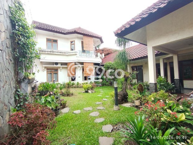 Rumah Eksklusif Siap Huni LT 640m2 di Klojen, Malang Rumah Eksklusif Siap Huni LT 640m2 di Klojen, Malang