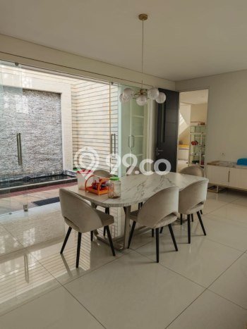 Rumah Elit Modern Tanpa Renovasi di Araya Malang Rumah Elit Modern Tanpa Renovasi di Araya Malang