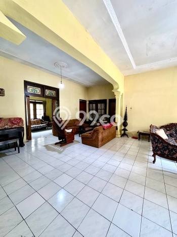 Hunian Cantik Modern Lb 200m2 di Blimbing, Malang Hunian Cantik Modern Lb 200m2 di Blimbing, Malang
