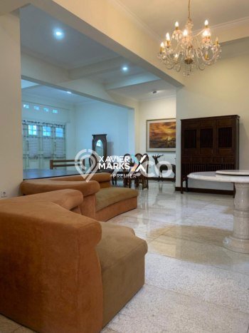 Rumah Sewa Malang LT 300m2 LB 500m2 Area Soekarno Hatta Rumah Sewa Malang LT 300m2 LB 500m2 Area Soekarno Hatta