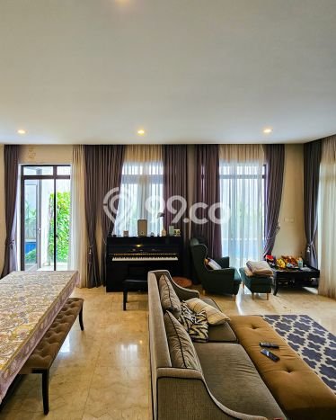 Hunian Mewah LB 300m2 Siap Huni Desain Elegan di Lebak Bulus, Jakarta Selatan Hunian Mewah LB 300m2 Siap Huni Desain Elegan di Lebak Bulus, Jakarta Selatan